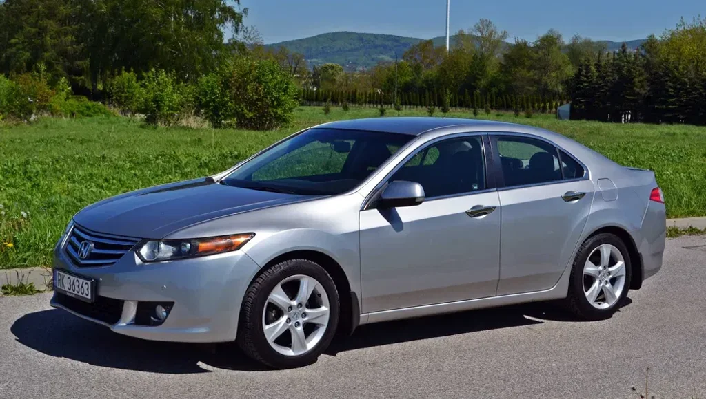 Honda Accord - zdjęcie 1 z 8